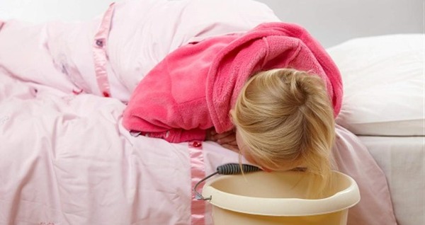 أسباب القيء عند الأطفال بالليل 5 أسباب القيء عند الأطفال بالليل