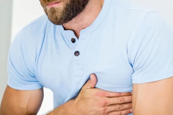 ما هي أعراض مرض القلب وجميع مشاكله؟ 3 أعراض مرض القلب