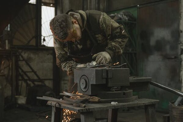 اوسبيلدونغ حدادة و 4 متطلبات يجب توافرها بالمتدرب 3 اوسبيلدونغ حدادة