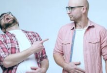 كيف تتعامل مع شخص يسخر منك ؟ 24 كيف تتعامل مع شخص يسخر منك