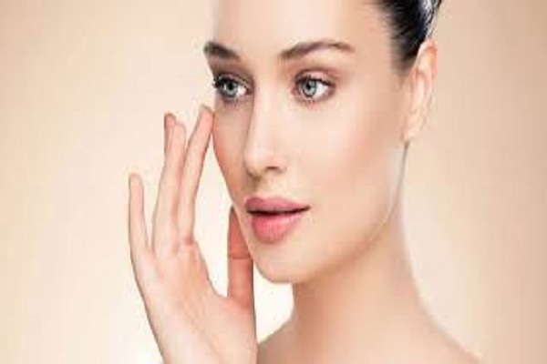 كيف تحمي بشرتك من تجاعيد الوجه في وقت قصير