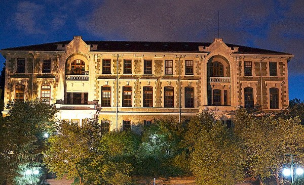 أهم 5 جامعات في تركيا 5 أهم 5 جامعات في تركيا