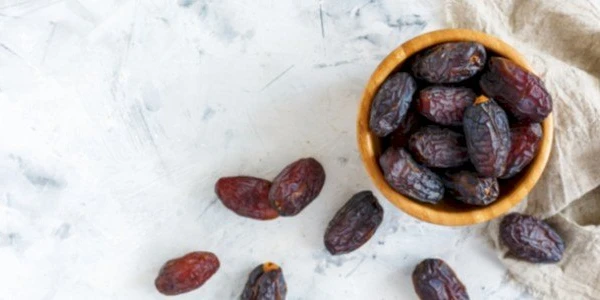 تفسير رؤية التمر في المنام هل جيد ام لا ؟ 4 تفسير رؤية التمر في المنام