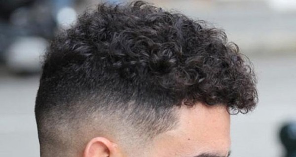 الشعر الكيرلي للشباب وأجمل 4 تسريحات للشعر المجعد 2 الشعر الكيرلي للشباب