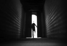 تفسير حلم المطاردة من شخص مجهول للمتزوجة 25 تفسير حلم المطاردة من شخص مجهول