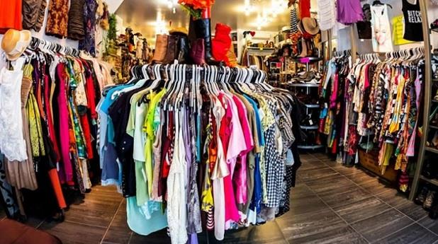 تفسير حلم لبس ملابس غير ساترة للمتزوجة والعزباء 2 تفسير حلم لبس ملابس غير ساترة للمتزوجة