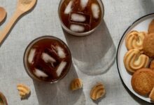 طريقة عمل قهوة مثلجة في المنزل | 8 وصفات لذيذة 15 طريقة عمل قهوة مثلجة