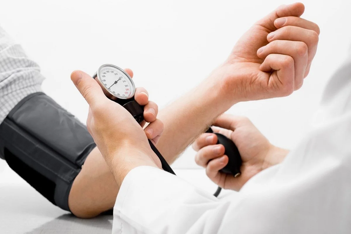 كيف ترفع ضغط الدم بسرعة باستخدام 5 طرق طبيعية