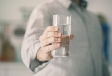 ما هي طريقة علاج القولون العصبي بالماء الساخن ؟ 26 علاج القولون العصبي بالماء الساخن