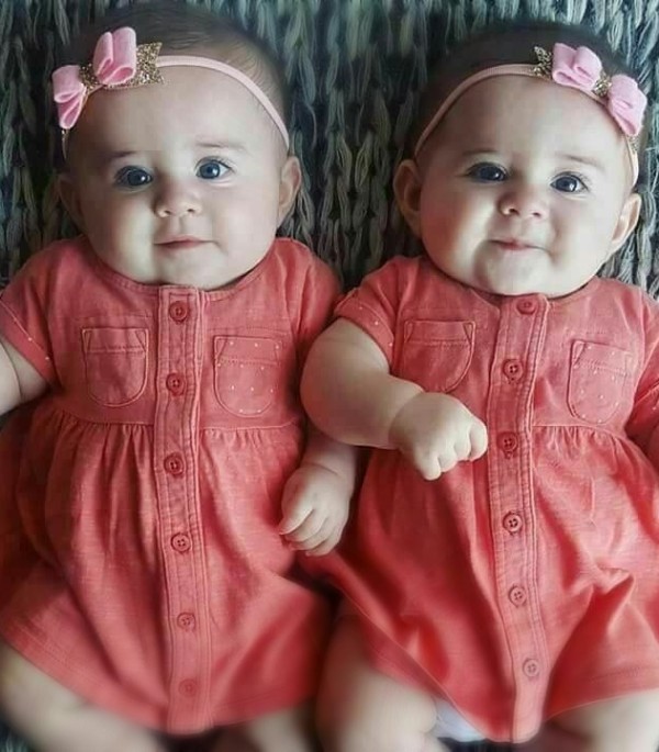 أجمل صور توأم بنات صور مواليد توأم جميلة 16 صور أجمل توأم بنات