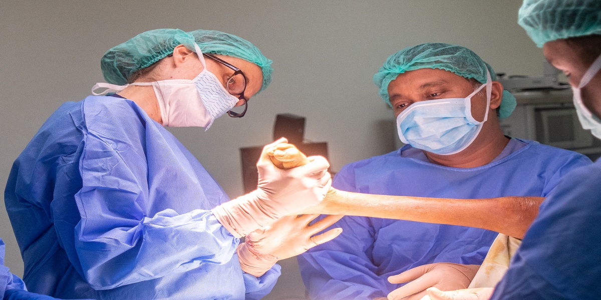 طبيب عربي جراحة عظام عربي في بريمن