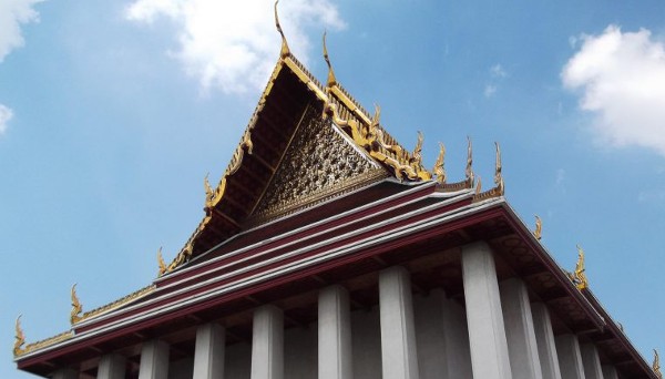 الجبل الذهبي وهو معبد وات ساكيت