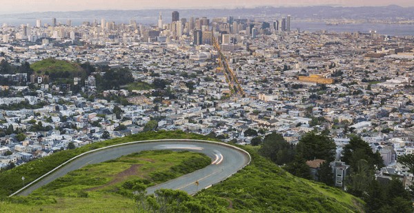 السياحة في سان فرانسيسكو تلال توين بيكس