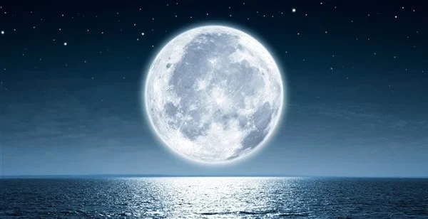 صوره القمر المميزة