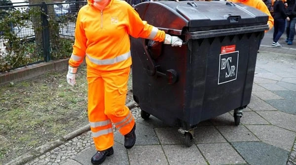 راتب عامل النظافة في ألمانيا 3 عامل النظافة في ألمانيا