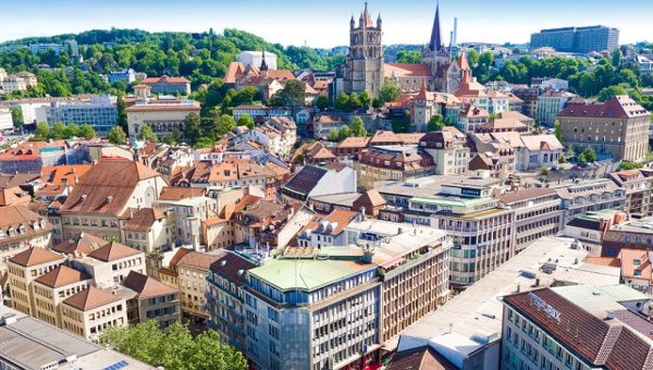 السياحة في لوزان واهم المعالم بها 3 المدينة القديمة