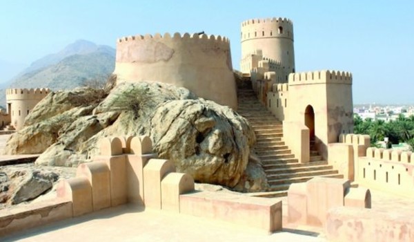 السياحة في البركاء واجمل المعالم بها 4 حصن الفليج