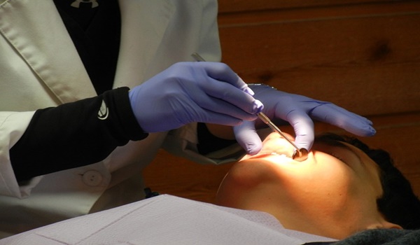 طبيب أسنان عربي في ساربروكن