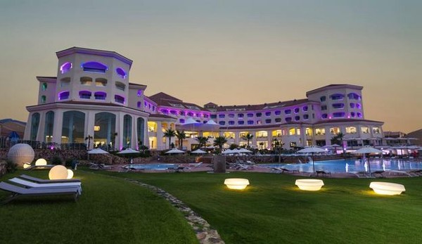 السياحة في طبرقة واهم المعالم بها 3 فندق لا سيجال