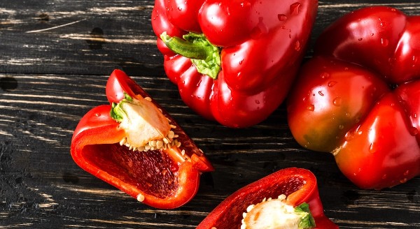 اهم فوائد الفلفل الرومي للجسم والشعر 3 فوائد الفلفل الرومي