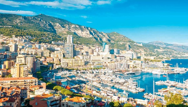 السياحة في موناكو وافضل المعالم بها 8 ميناء مونت كارلو