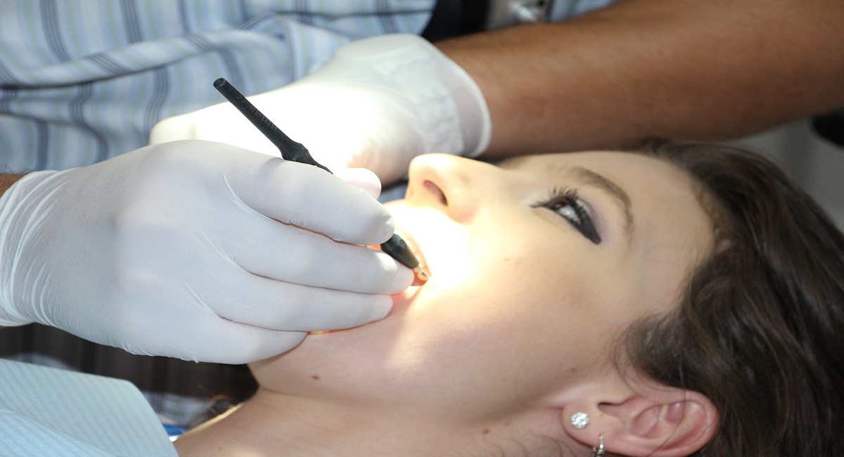 طبيب اسنان عربي في فرايبورغ