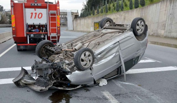 تفسير حلم حادث سيارة لقريب وموته 2 تفسير حلم حادث سيارة لقريب