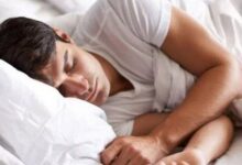 تفسير حلم حضن الميت في المنام 24 تفسير حضن الميت في الأحلام