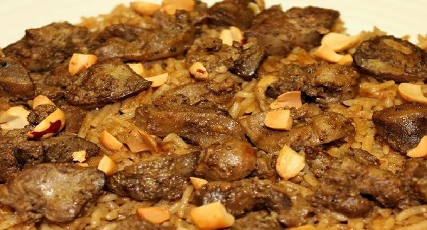 طريقة عمل الأرز بالكبد والقوانص فاطمة أبو حاتي