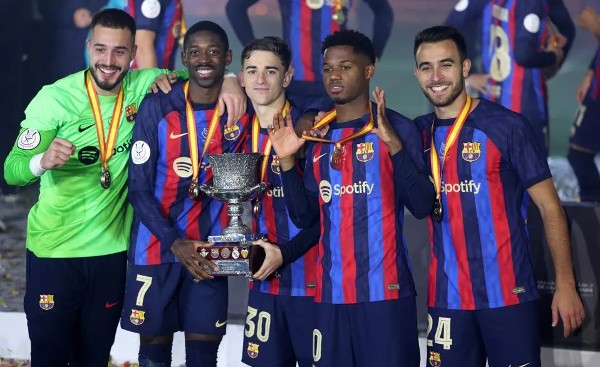 اجمل خلفيات برشلونة فخمة للهاتف 12 خلفيات برشلونة فخمة للهاتف7