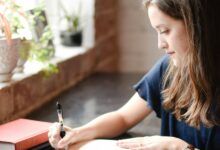 رسائل اطمئنان على صديق مريض 24 رسائل اطمئنان على صديق