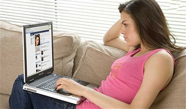 كيف أبدأ الحديث مع فتاة تعجبني ؟ 2 كيف أبدأ الحديث مع فتاة تعجبني