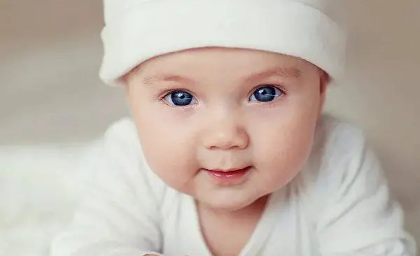 معنى اسم أيدن وصفاته 3 adorable baby boy images3 600x410 1