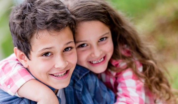 اجمل ما قيل عن الاخ عبارات قصيره 2 اجمل ما قيل عن الاخ عبارات قصيره ؟