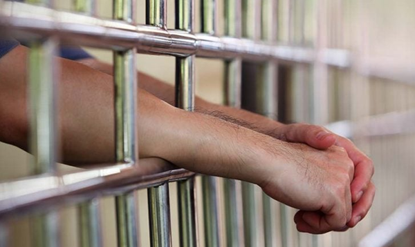 رسالة الى أخي السجين حزينة 4 رسالة الى أخي السجين 2